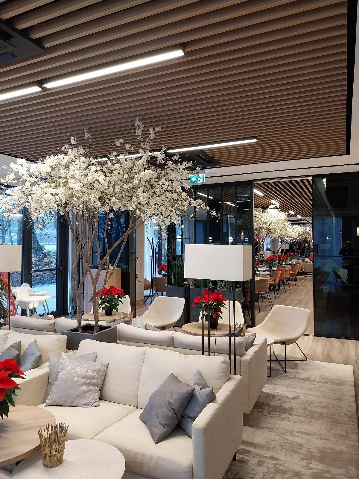 Realizacja Edylux – sztuczna zieleń premium i aranżacja roślinna nr 55